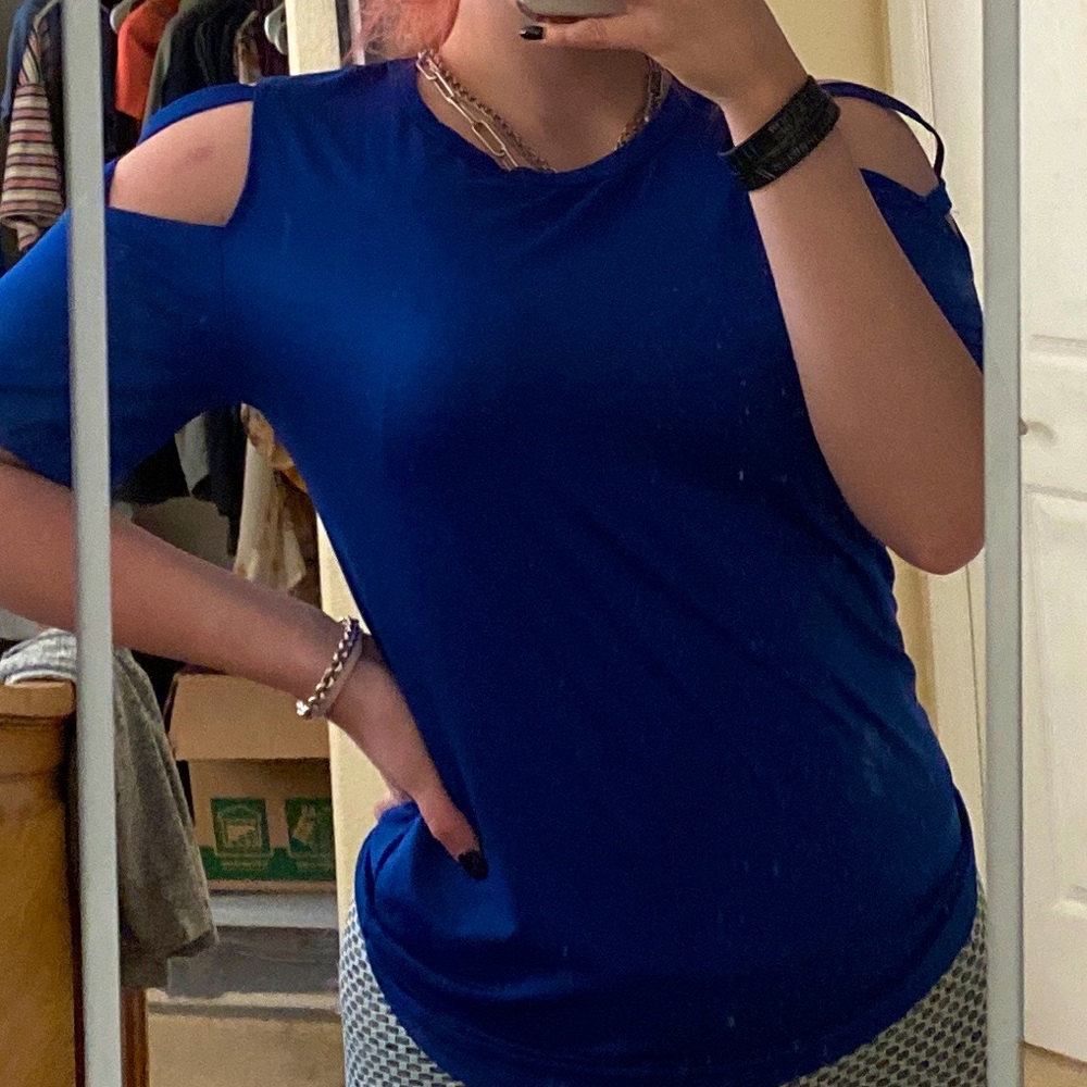 Buckle Top